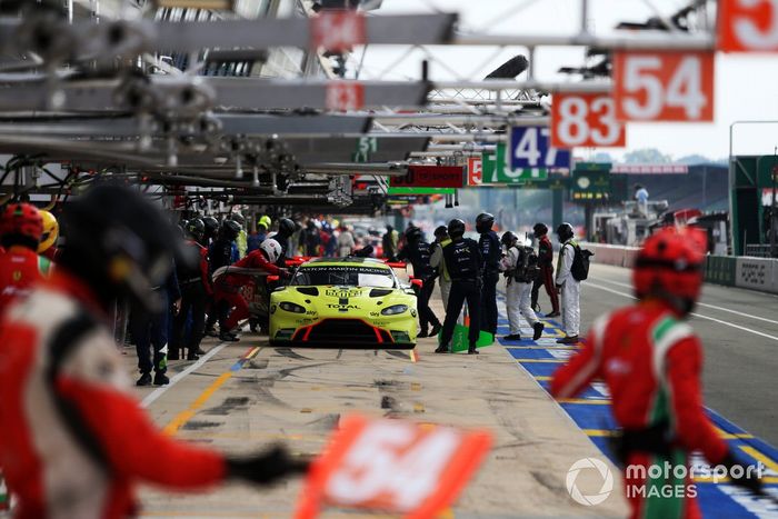 #97 Aston Martin Racing Aston Martin Vantage AMR: Alex Lynn, Maxime Martin, Harry Tincknell