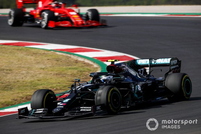 Valtteri Bottas, Mercedes F1 W11, Charles Leclerc, Ferrari SF1000