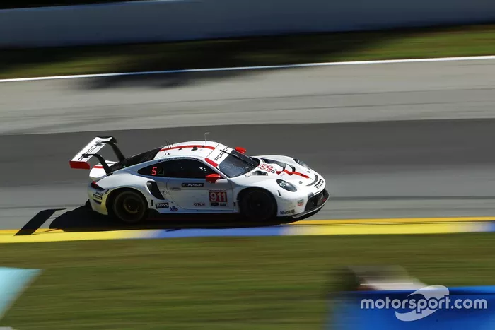 #911 Porsche GT Team Porsche 911 RSR - 19, GTLM: Nick Tandy, Fred Makowiecki, Matt Cambell