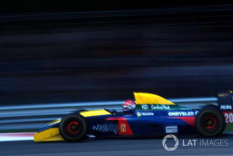 Патрезе стал пятым, а шестым финишировал гонщик Larrousse Эрик Комас.
