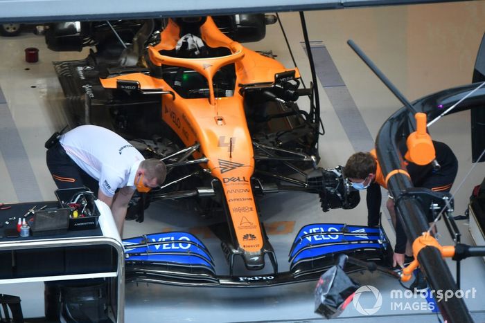 McLaren trabaja en el MCL35 de Lando Norris