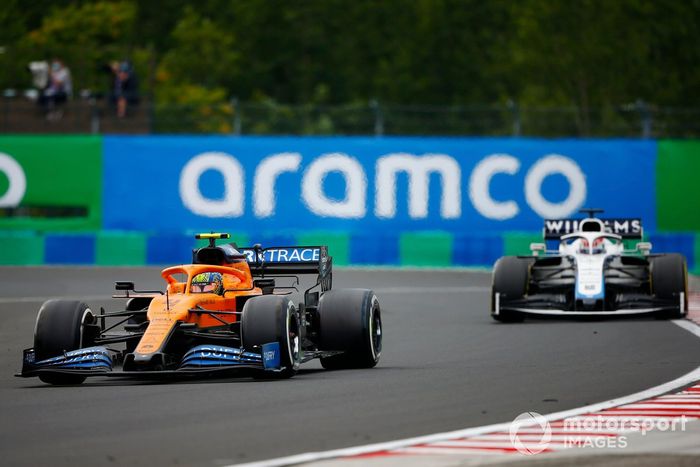 Lando Norris, McLaren MCL35, George Russell, Williams FW43
