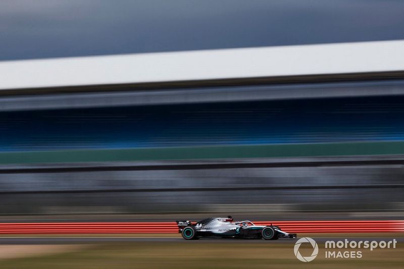 Lewis Hamilton, Mercedes W09 