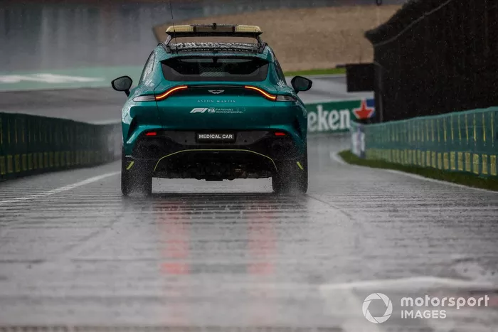 Aston Martin medical Safety Car 