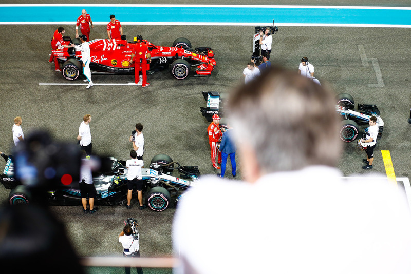 Льюіс Хемілтон, Валттері Боттас, Mercedes AMG F1 W09, Себастьян Феттель, Ferrari SF71H