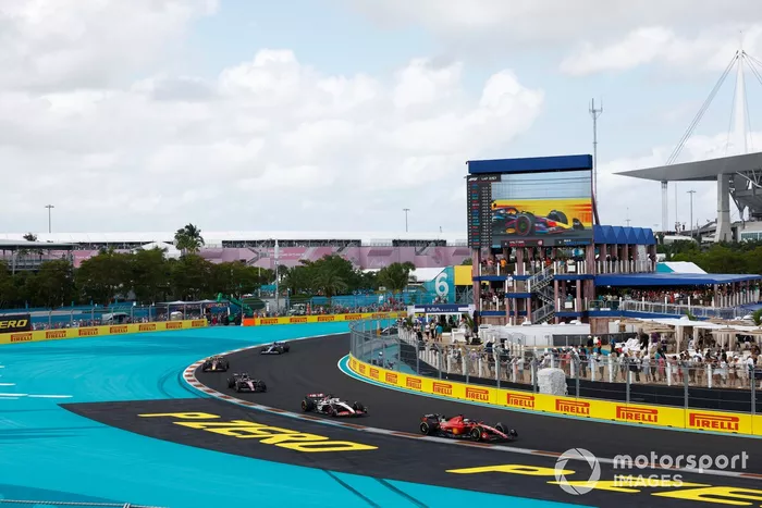 Charles Leclerc, Ferrari SF-23, Kevin Magnussen, Haas VF-23, Valtteri Bottas, Alfa Romeo C43