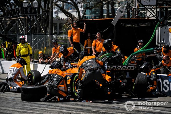 Felix Rosenqvist, Arrow McLaren Chevrolet, pit stop