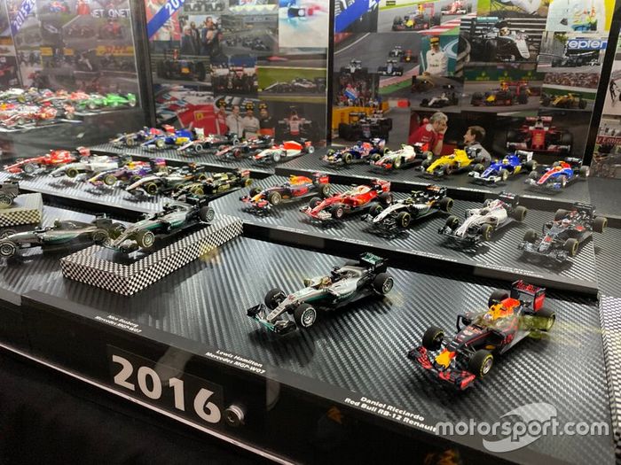 Colección de coches miniatura de F1