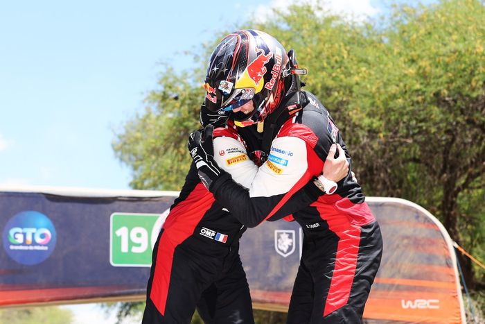 Ganadores Sébastien Ogier, Vincent Landais, Toyota Gazoo Racing WRT Toyota GR Yaris Rally1