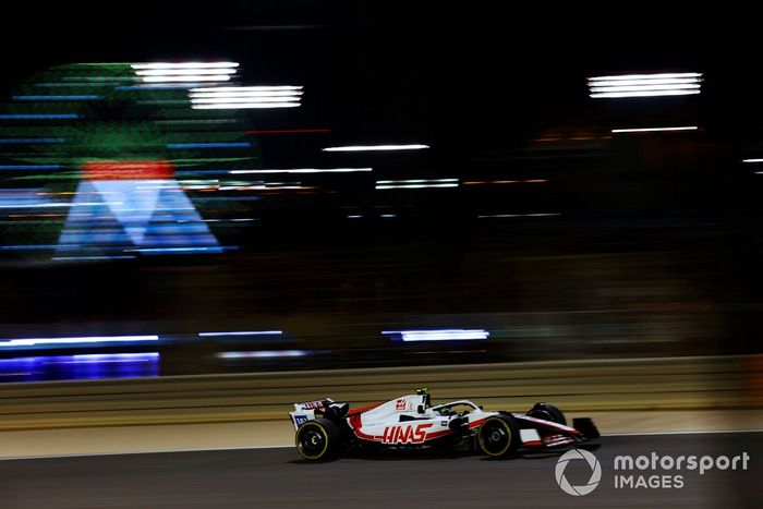 Mick Schumacher, Haas VF-22