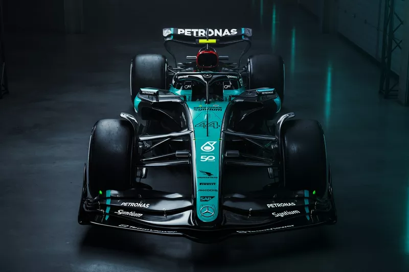La livrée spéciale de la Mercedes W15 
