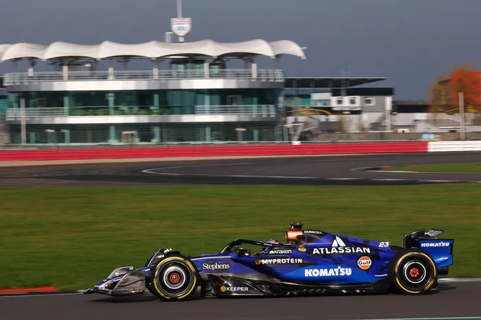Alex Albon, Williams  FW47
