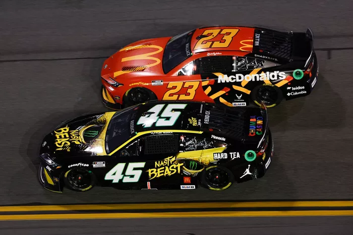 Tyler Reddick, 23XI Racing Toyota, Bubba Wallace, 23XI Racing Toyota