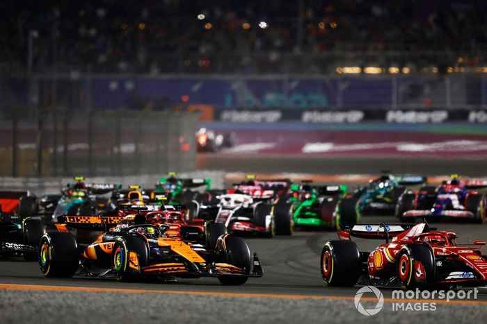 Charles Leclerc, Ferrari SF-24, lucha con Oscar Piastri, McLaren MCL38 