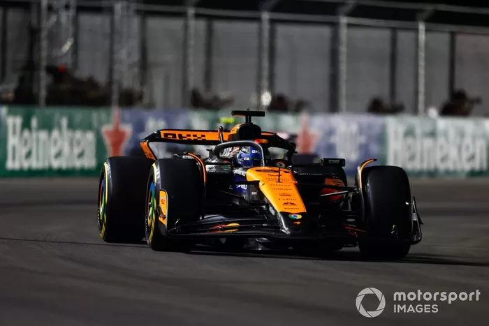 Oscar Piastri, McLaren MCL38