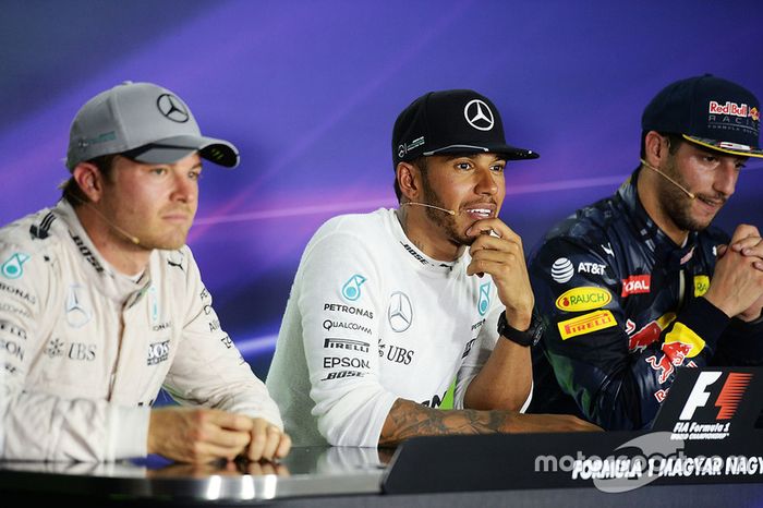 Conferencia de prensa: ganador Lewis Hamilton, Mercedes AMG F1 Team, Nico Rosberg Mercedes AMG F1 Team el segundo lugar y tercer lugar Daniel Ricciardo, Red Bull Racing
