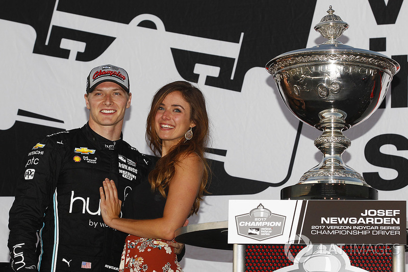 IndyCar-Champion 2017: Josef Newgarden, Team Penske Chevrolet, mit Freundin Ashley Welch