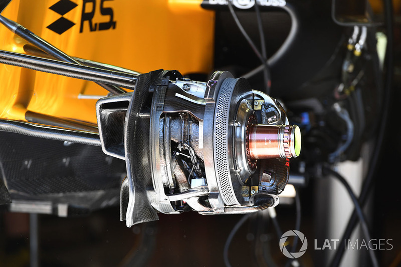 Renault Sport F1 Team RS17 detail remsysteem voor