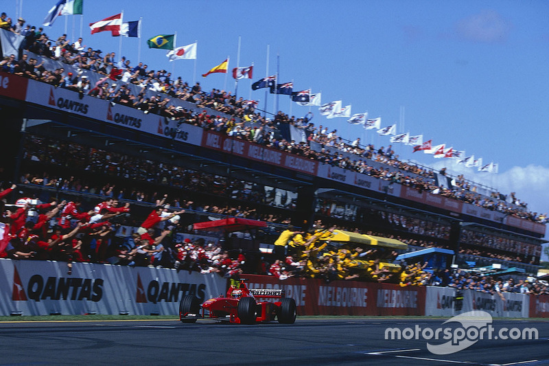 Eddie Irvine, Ferrari F399 remporte le Grand Prix