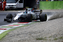 Lance Stroll, Williams FW40, sort de la piste