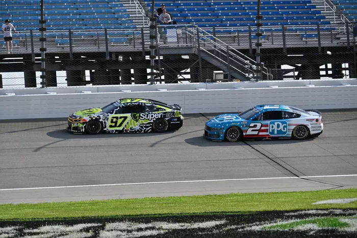 Shane van Gisbergen, Trackhouse Racing, Austin Cindric, Team Penske