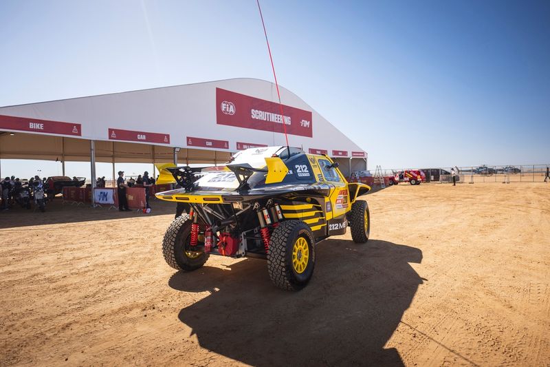 #212 I Dacia Sandriders Dacia: Cristina Gutierrez, Pablo Moreno Huete