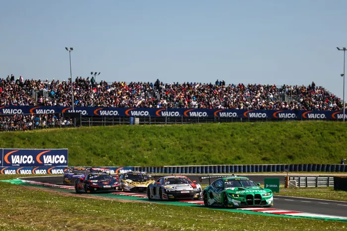 Marco Wittmann, Schubert Motorsport BMW M4 GT3, Ricardo Feller, Land Motorsport Audi R8 LMS GT3