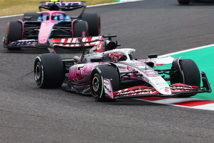 Jack Doohan, Alpine, Esteban Ocon, Haas F1 Team