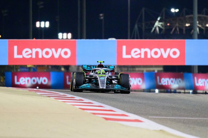 Lewis Hamilton, Mercedes W13