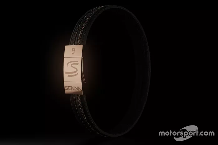 Bracciali con le gomme di Ayrton Senna