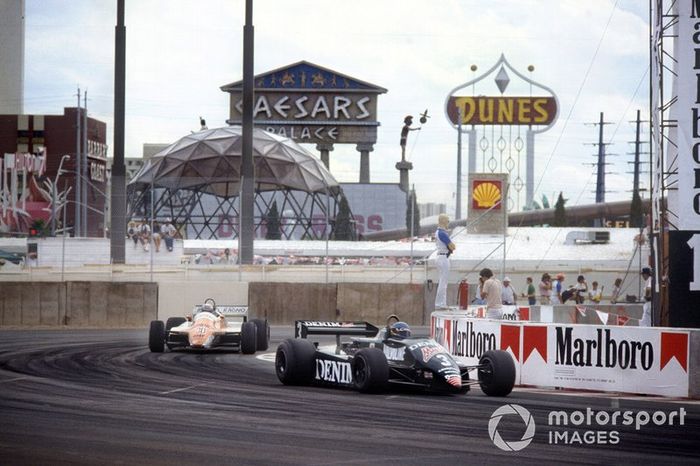 Michele Alboreto, Tyrrell 011-Ford, Mauro Baldi, Arrows A4-Ford