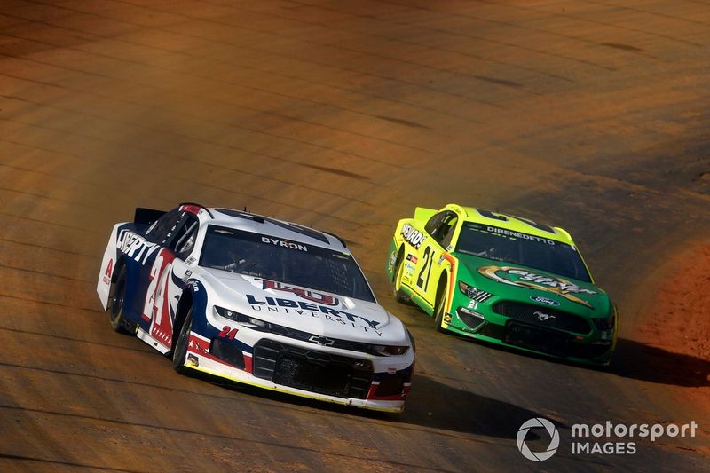 William Byron, Hendrick Motorsports, Chevrolet Camaro Liberty University and Matt DiBenedetto, Wood Brothers Racing, Ford Mustang Menards/Quaker State