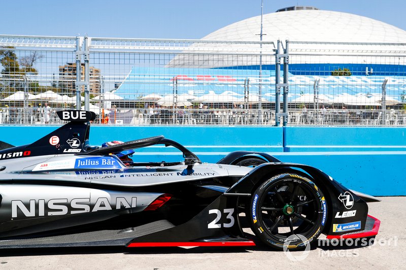 Sébastien Buemi, Nissan e.Dams, Nissan IMO1 in pit lane