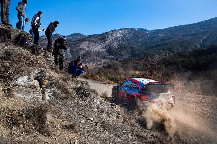 Thierry Neuville, Nicolas Gilsoul, Hyundai Motorsport Hyundai i20 Coupe WRC