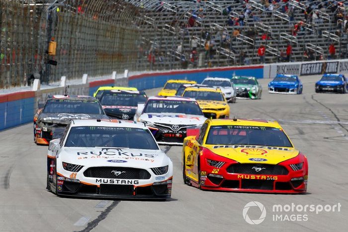 Daniel Suarez, Stewart-Haas Racing, Ford Mustang Ruckus, Joey Logano, Team Penske, Ford Mustang Shell Pennzoil