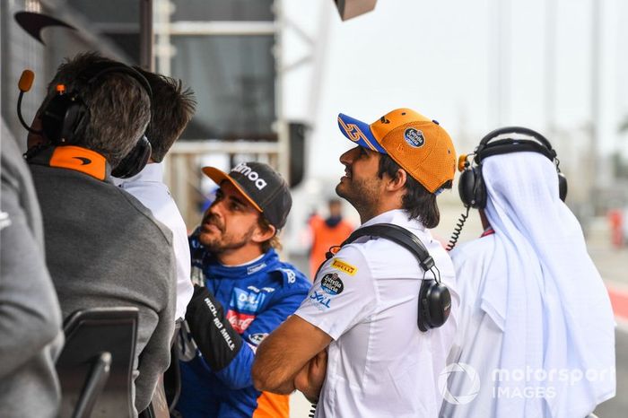 Fernando Alonso, McLaren y Carlos Sainz Jr., McLaren