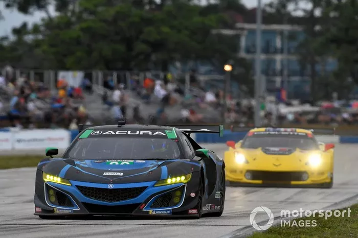 #86 Meyer Shank Racing w/ Curb-Agajanian Acura NSX GT3, GTD: Mario Farnbacher, Trent Hindman, Justin Marks