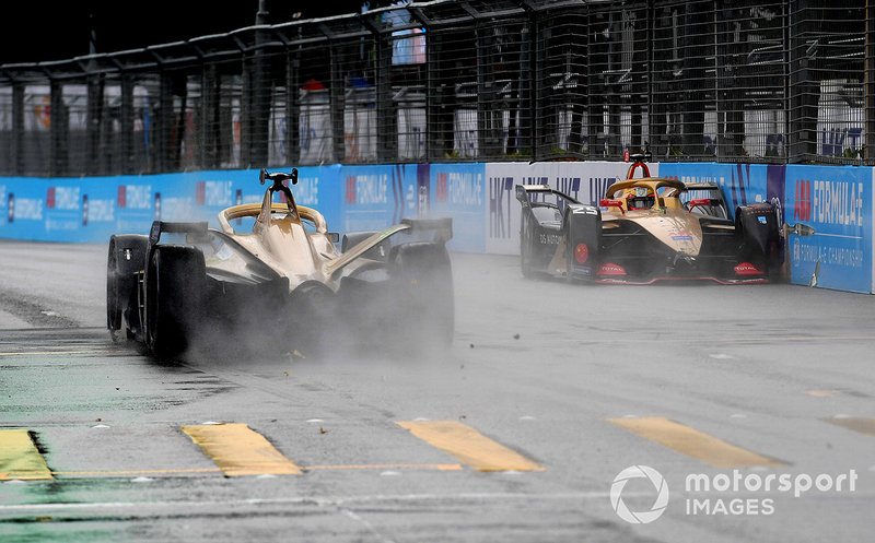 Jean-Eric Vergne golpea el muro