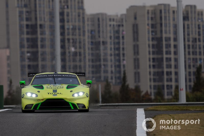 #97 Aston Martin Racing Aston Martin Vantage AMR: Alex Lynn, Maxime Martin 