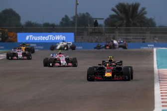 Max Verstappen, Red Bull Racing RB14, Esteban Ocon, Racing Point Force India VJM11 and Sergio Perez, Racing Point Force India VJM11