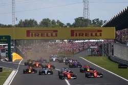 Sebastian Vettel, Ferrari SF70-H líder al inicio de la carrera