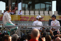 Nico Rosberg, Mercedes AMG F1; Lewis Hamilton, Mercedes AMG F1; Max Verstappen, Red Bull Racing