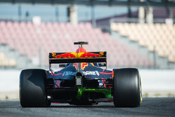 Max Verstappen, Red Bull Racing RB13 avec de la peinture flow-viz