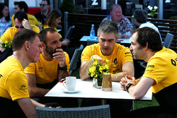 Alan Permane, Cyril Abiteboul, Nick Chester, Ciaron Pilbeam, Renault Sport F1 Team