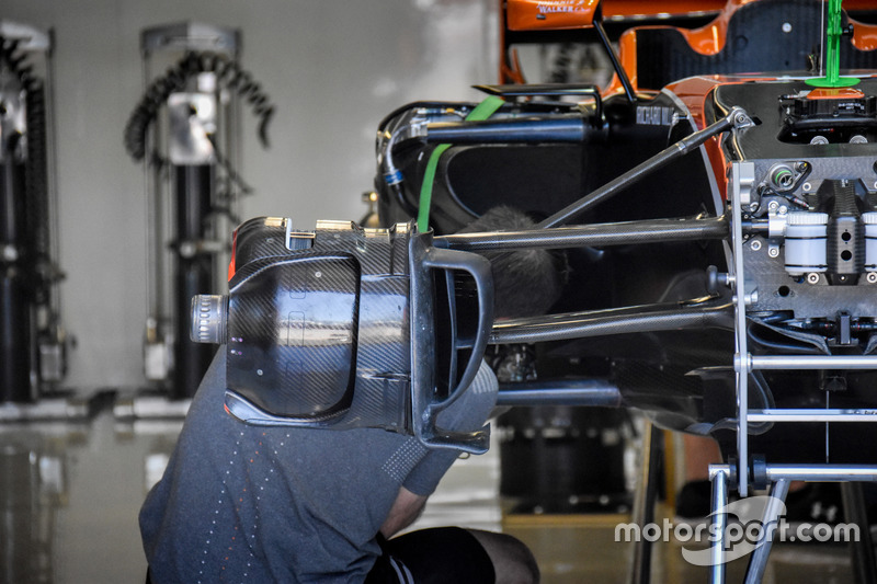 McLaren MCL32, brake detail