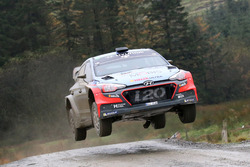 Thierry Neuville, Nicolas Gilsoul, Hyundai New i20 WRC, Hyundai Motorsport