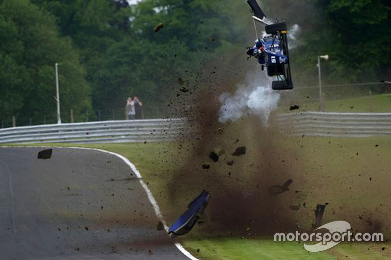 Ameya Vaidyanathan in a huge crash