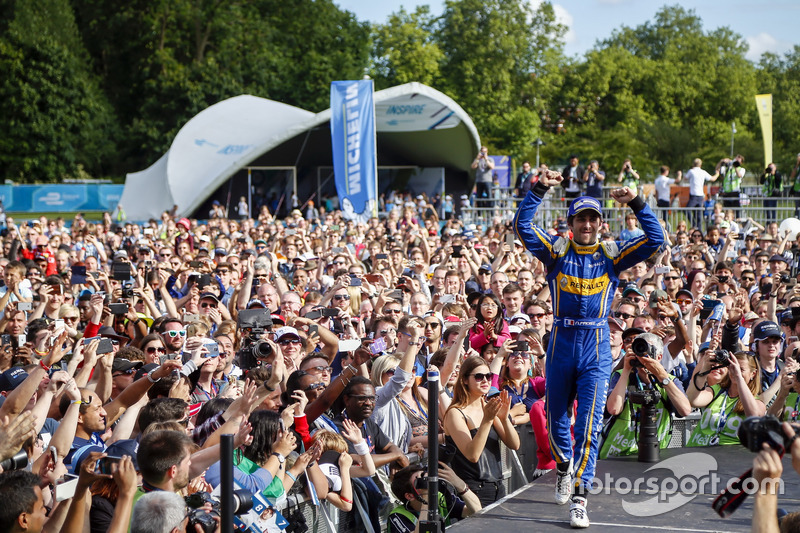 The Podium: Race winner Nicolas Prost, Renault e.Dams