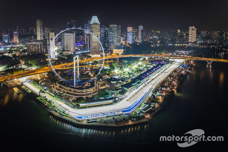 Vista de Singapur, Flyer y edificio de Pits