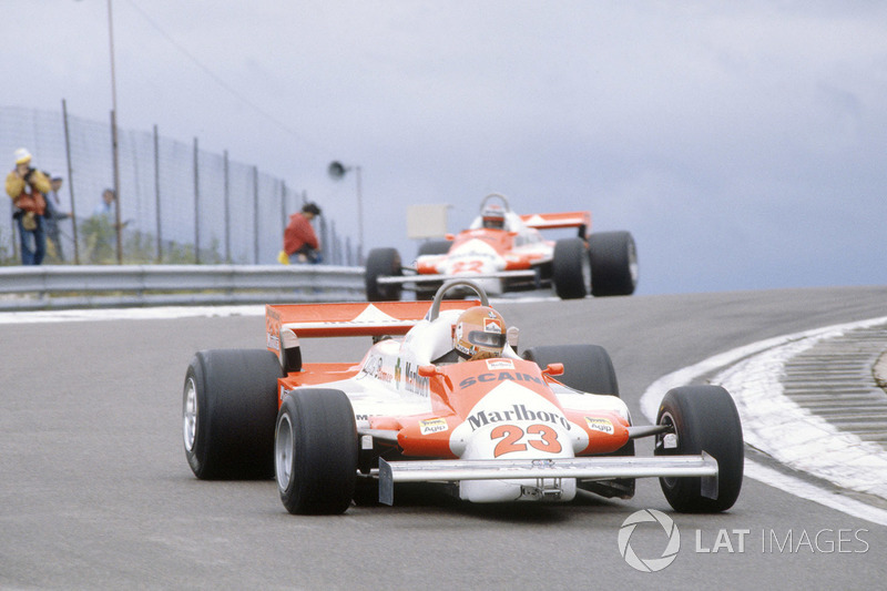 Bruno Giacomelli, Alfa Romeo 179B ve Mario Andretti, Alfa Romeo 179B